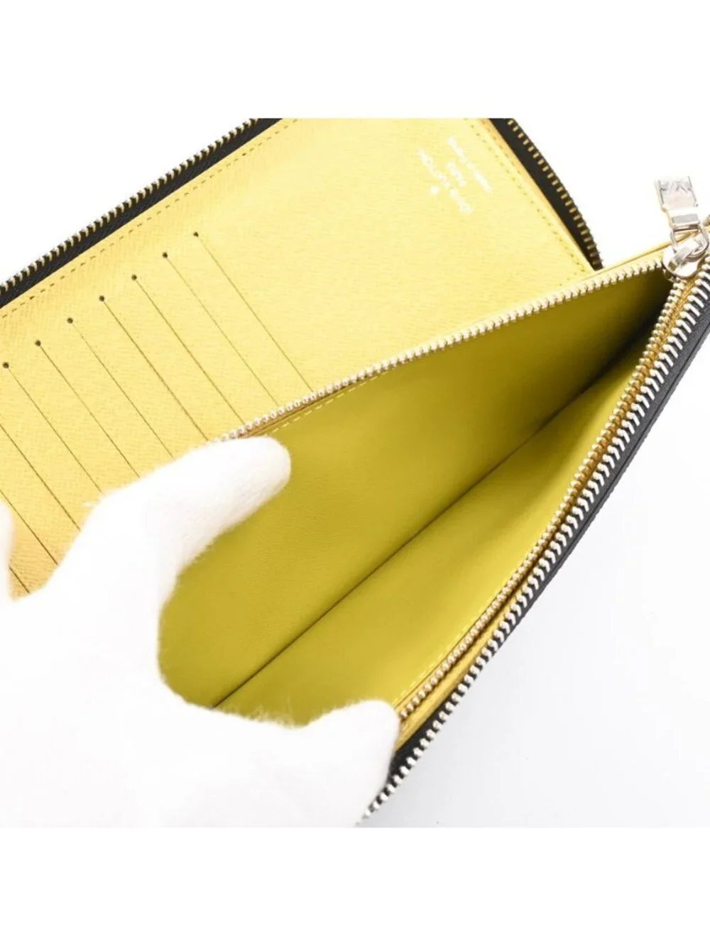 Louis Vuitton Wallet Zippy Vertical